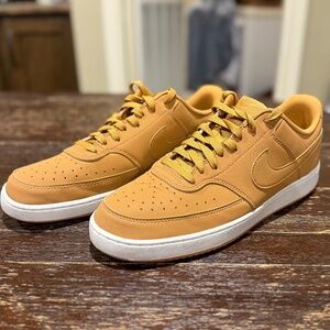 Nike Court Vision Low Mens Sneakers Tan/White Sneakers Men’s Size 11.5